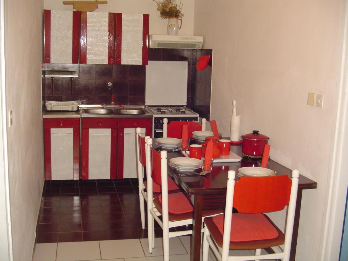 Apartments Ana&Neso باكوشتاني المظهر الخارجي الصورة