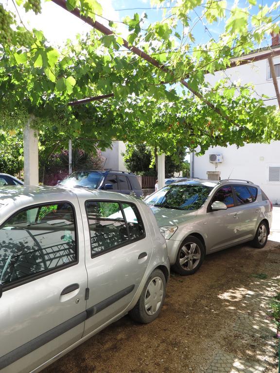 Apartments Ana&Neso باكوشتاني المظهر الخارجي الصورة