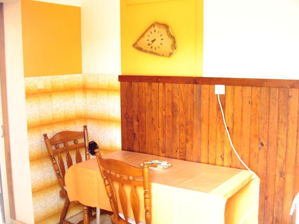 Apartments Ana&Neso باكوشتاني الغرفة الصورة