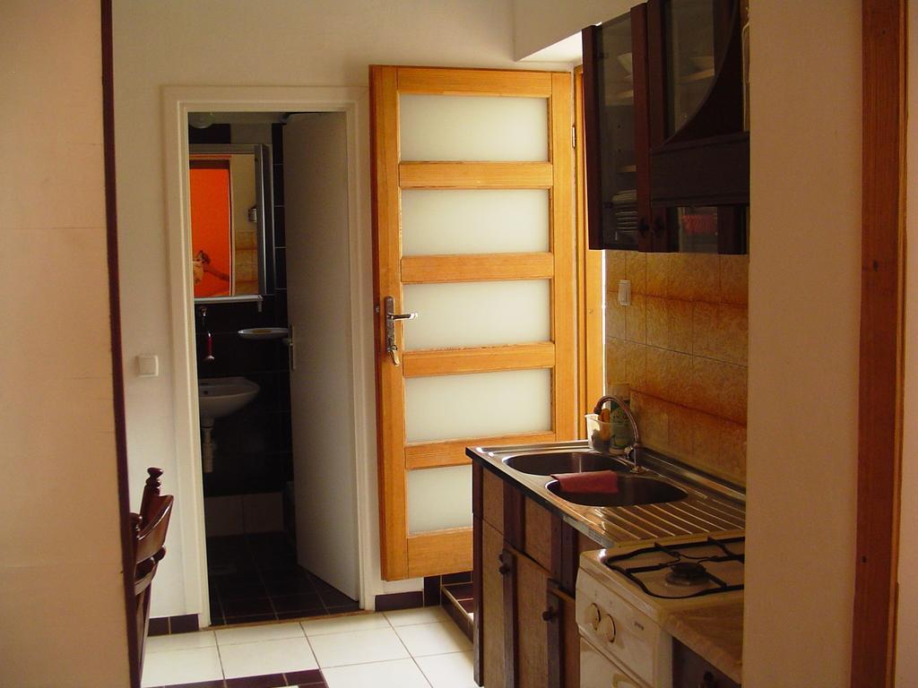 Apartments Ana&Neso باكوشتاني الغرفة الصورة